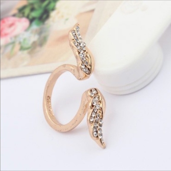 1st Host Pick! Angel Wings Ring🌹❤️🌸 - Picture 1 of 4